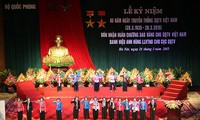 张晋创分别出席越南自卫民兵传统日80周年纪念会和越南工商会全国代表大会